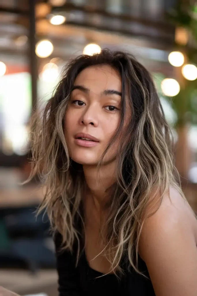 Natural Texture Embraced in a Mid-Length Cut