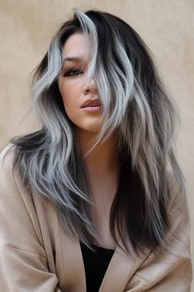 Wavy Hair With Money Piece Highlights