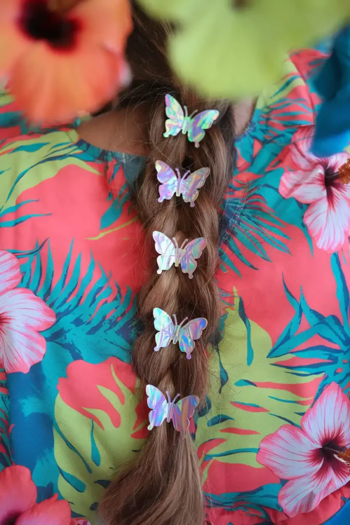 The Comeback of Butterfly Clips and Bold Prints Together
