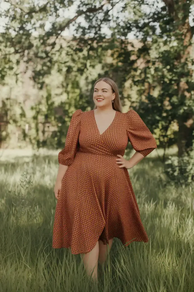Plus Size and Broad Shoulders: Dressing for Your Full Shape