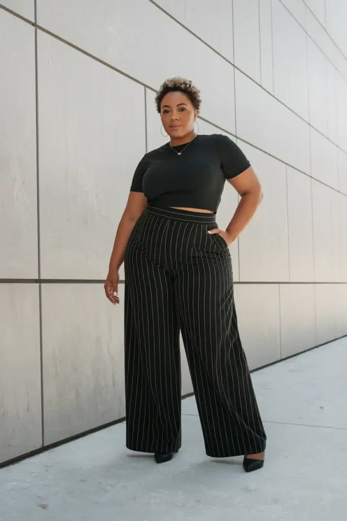 Vertical Stripes Used the Right Way on a Curvy Body